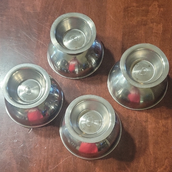 Set of Four Stainless Steel Ice Cream/Dessert Bowls - Picture 2 of 4